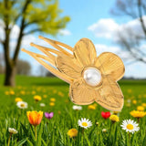 Golden Deco Bloom Hair Pin: A sophisticated touch of Jazz Age glamour.