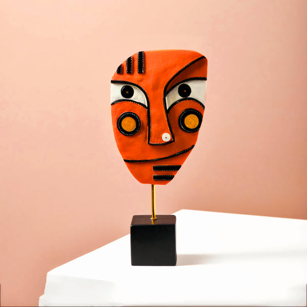 Pilato Mask - Cubist Style 'Cast Resin' Table Top Sculpture. Height 23cm x 11cm Width.