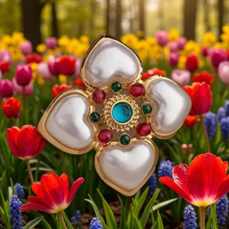The Heart & Jewel Brooch: A timeless symbol of radiant elegance. A Sophisticated Brooch for a Special Event.