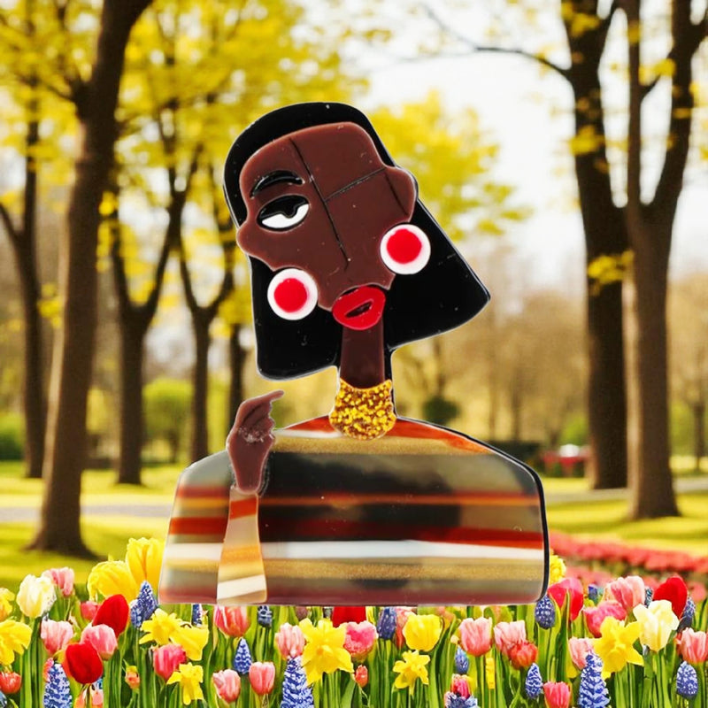 Abstract Chic Brooch: A wearable piece of modern art. An Elegant Brooch for Artistic Events.